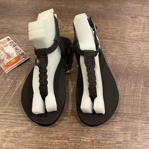NWT Kids Black rainbow sandals